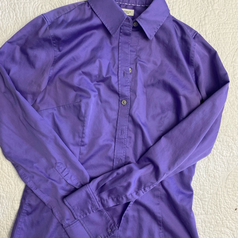 Banana Republic Women’s Stretch Fit Button Up Long Sleeve Purple Blouse Size 4